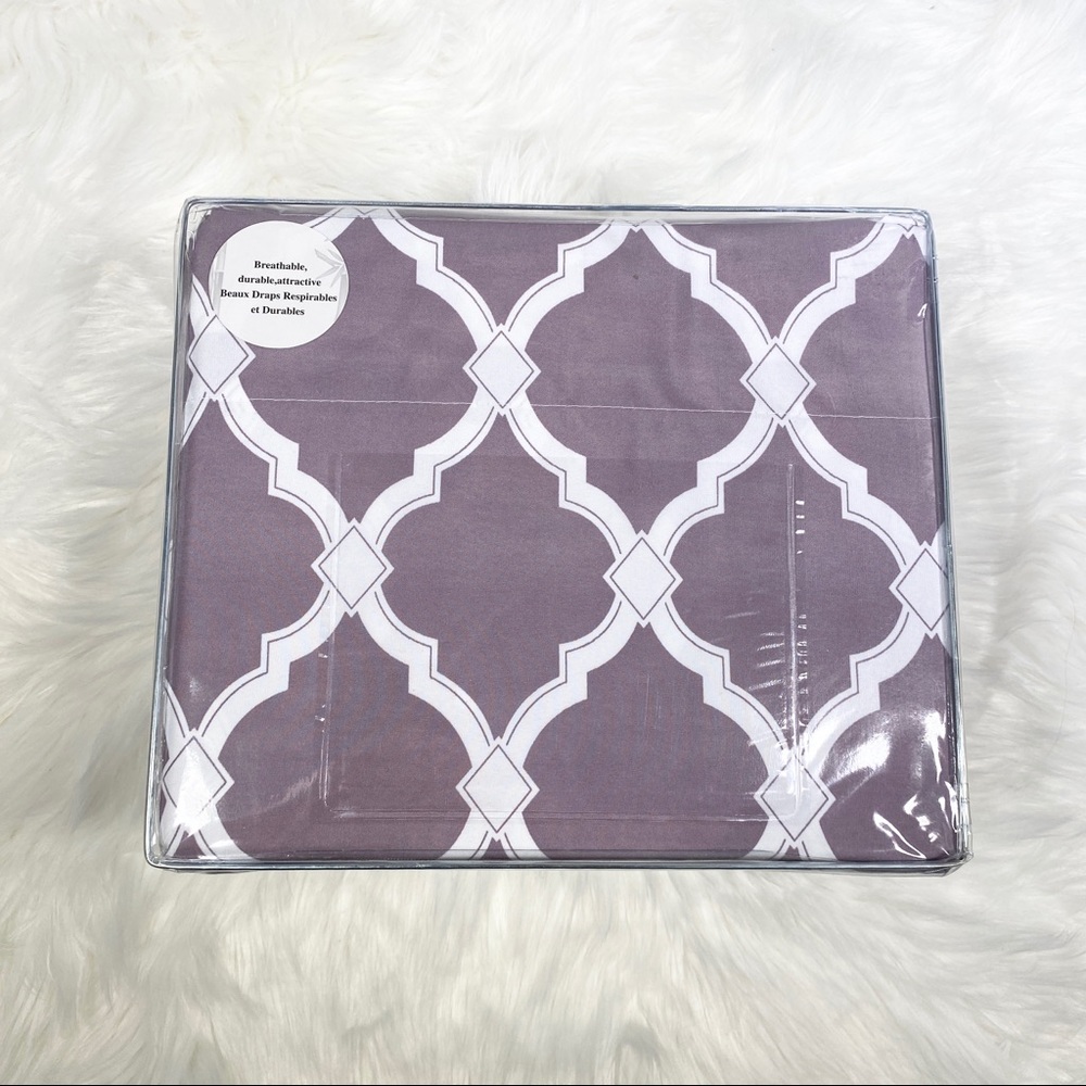 ✨FINAL STOCK✨King 4pc Lavender Arabesque Bedsheets - Picture 2 of 5